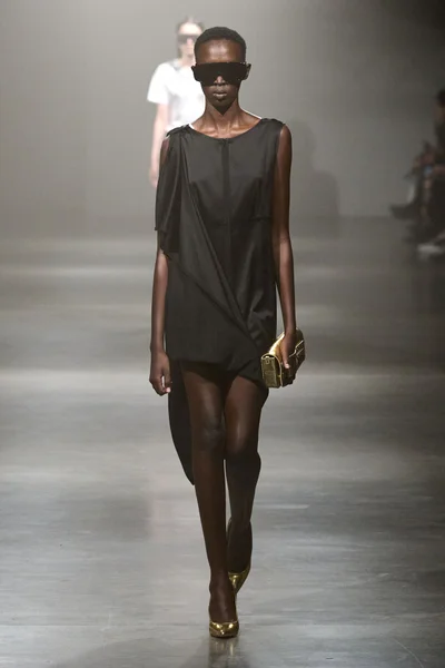 Look 33